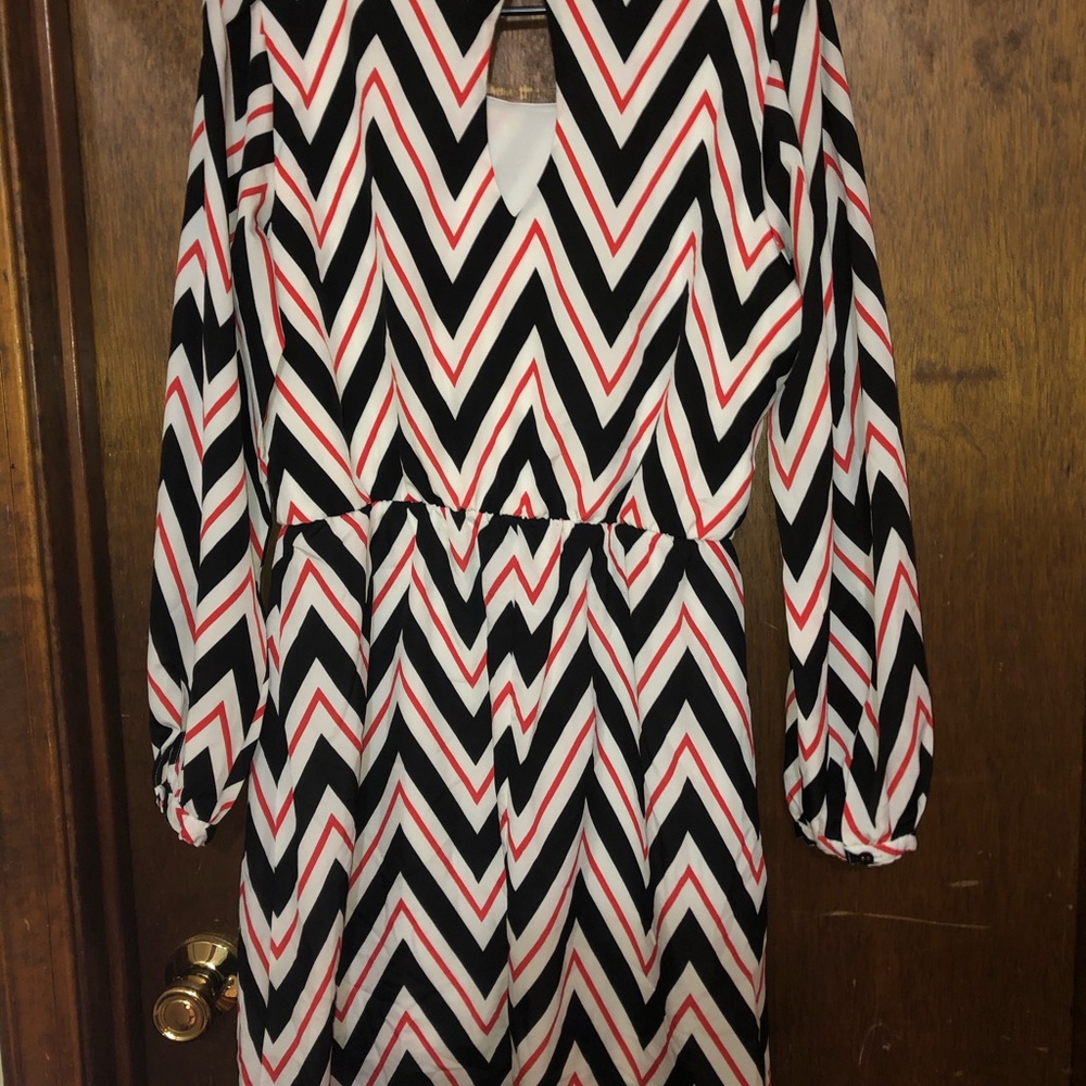 Dress - Picture 2 of 2